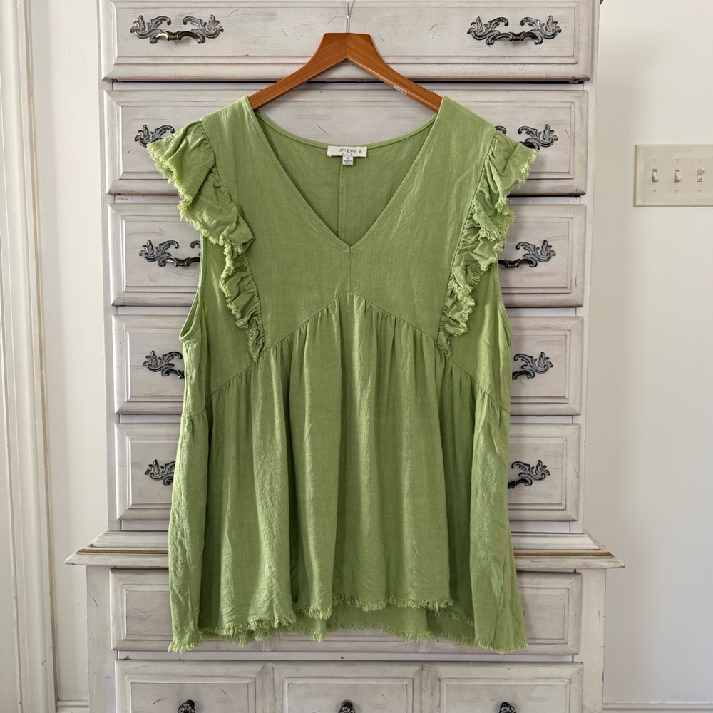 Sleeveless Ruffle V-Neck Top - Green